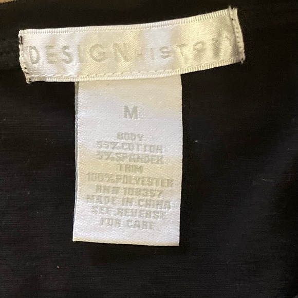 Design History dressy Black top lace bell sleeves❤️🌹 - Picture 7 of 13